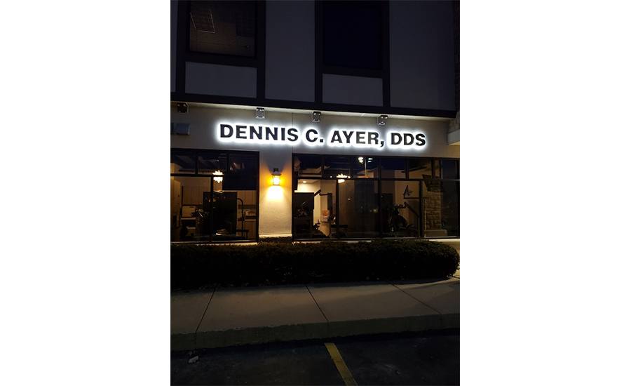 outside view of Dennis C. Ayer, DDS LLC in Leawood