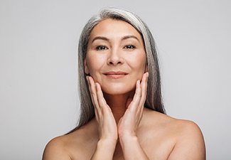 Mature woman with beautiful skin thanks to Smoothlase in Leawood